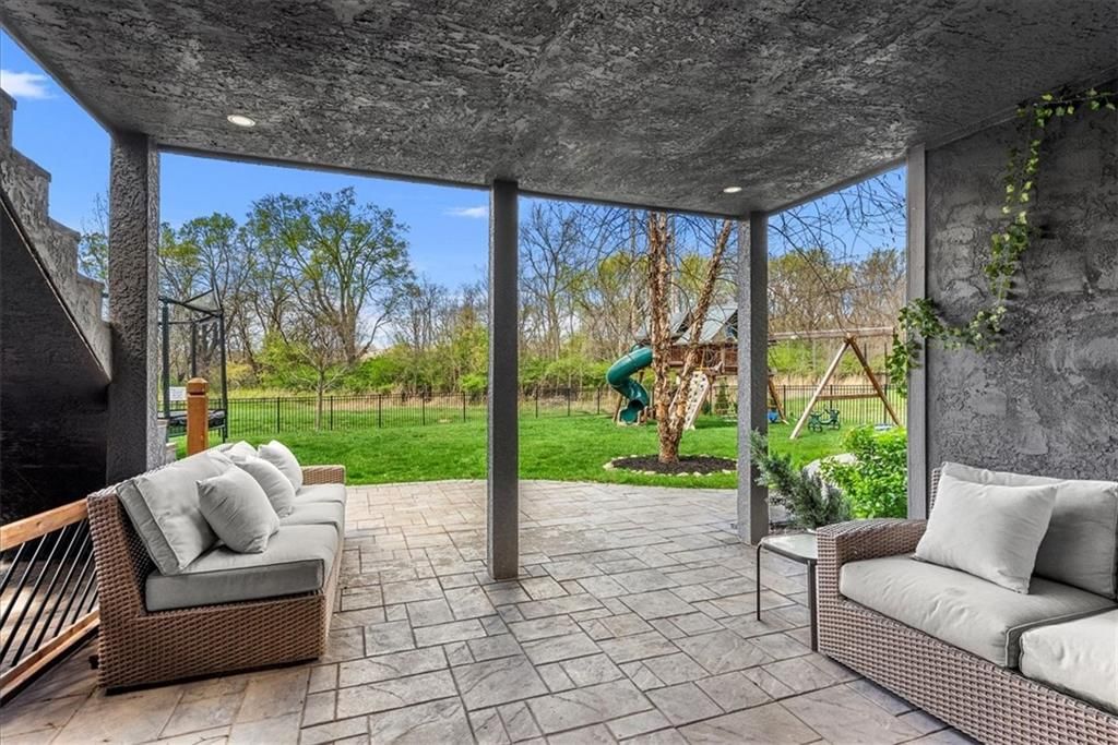 8908 N Crescent Avenue — photo 47