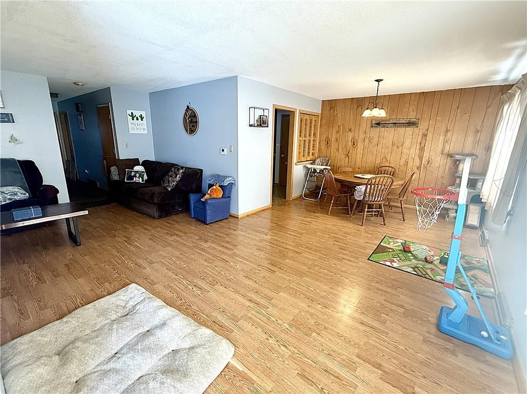 315 W 4th Street — photo 10