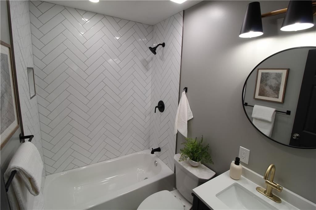 1017 S Brockway Street — photo 10