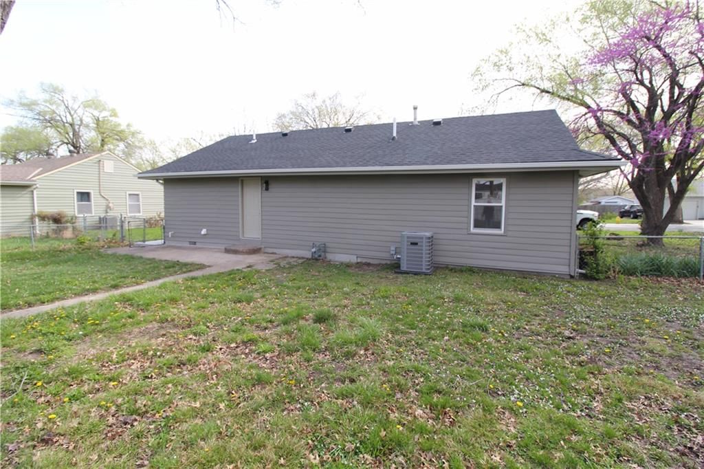 1017 S Brockway Street — photo 13