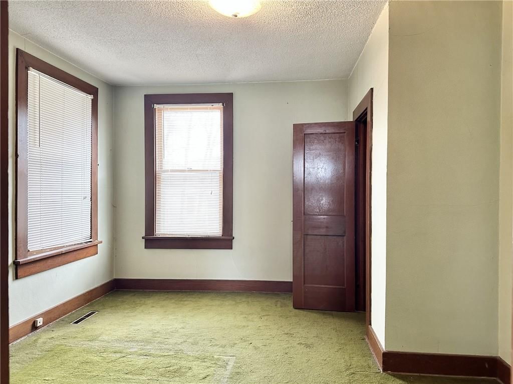 718 W 18th Street — photo 8
