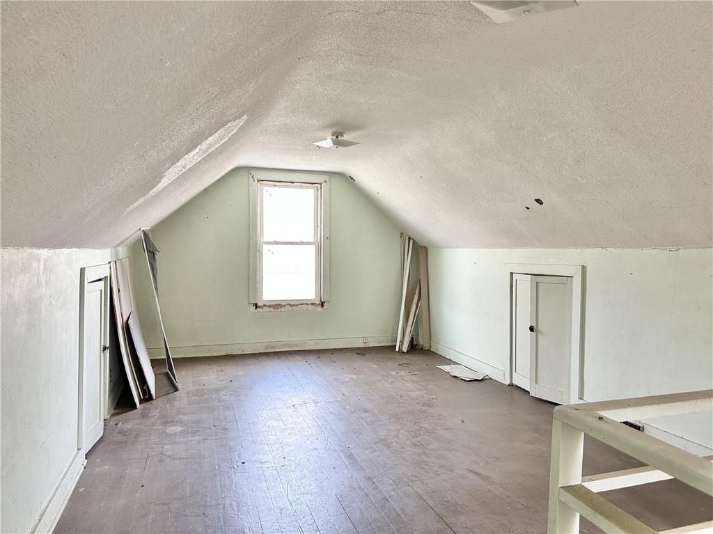 718 W 18th Street — photo 12