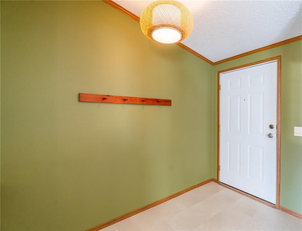 201 W Richardson Street — photo 11
