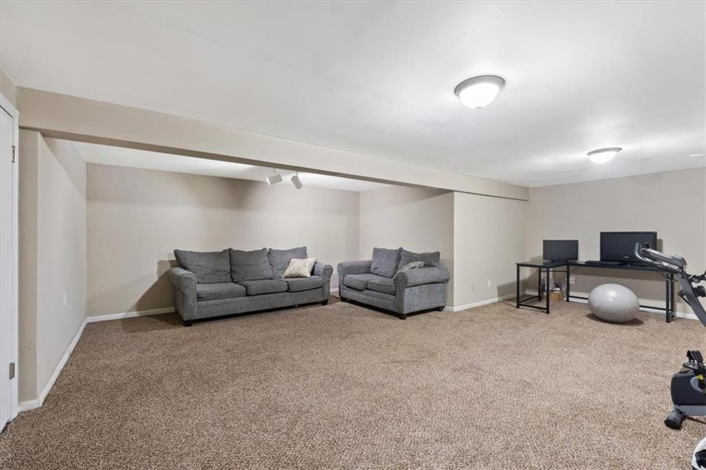Photo 20 of 27 - 609 E 89th Street