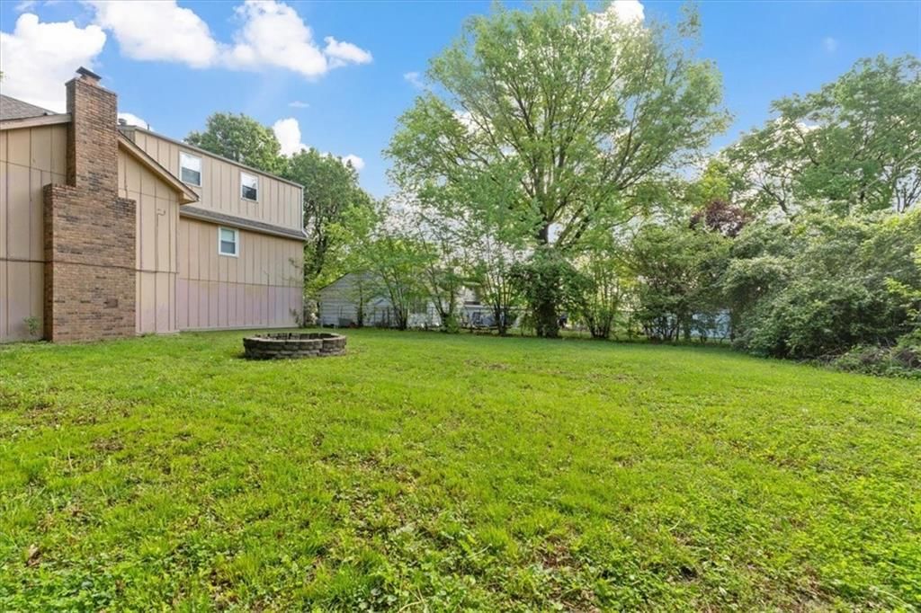 Photo 27 of 27 - 609 E 89th Street