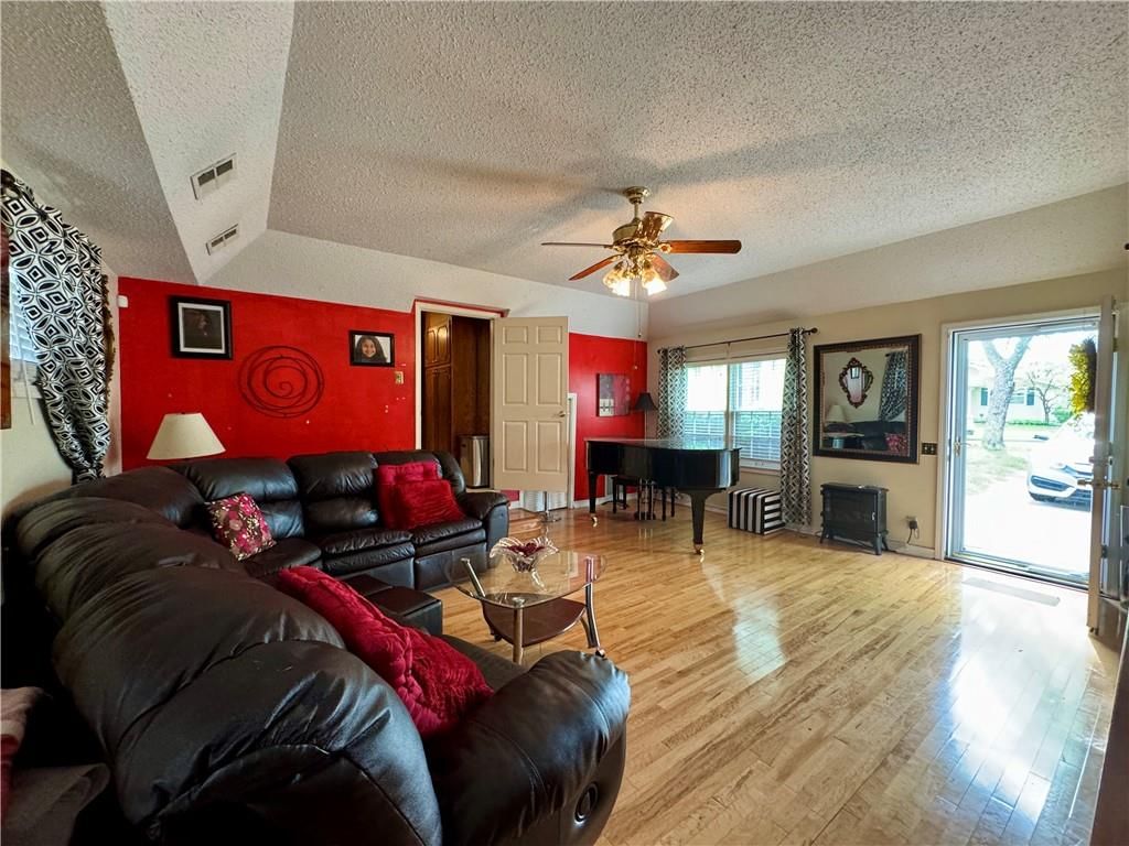 6043 Alhambra Street — photo 13