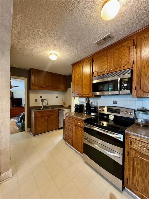 6043 Alhambra Street — photo 17