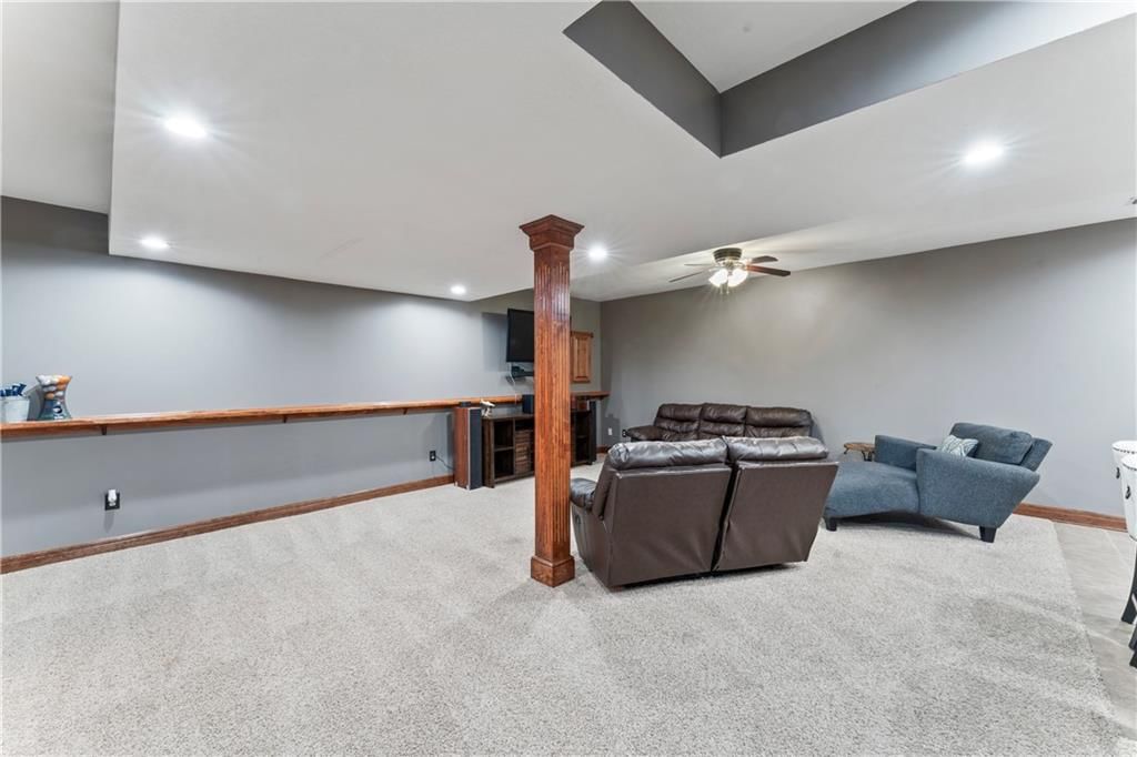 8110 NE 72nd Terrace — photo 38