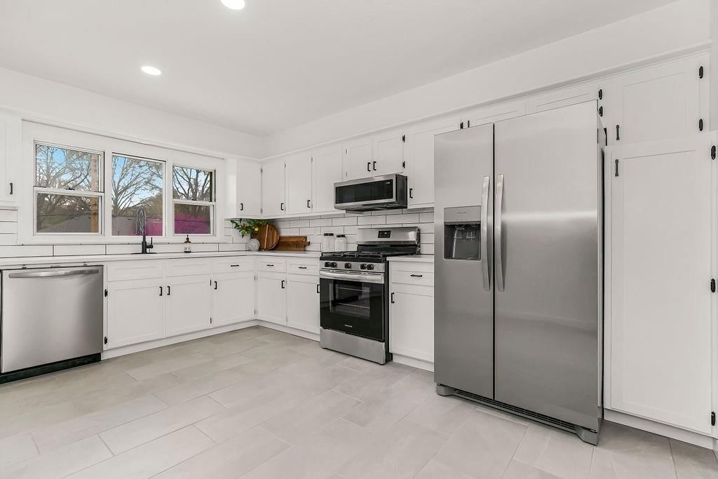 707 NW 10th Street — photo 7