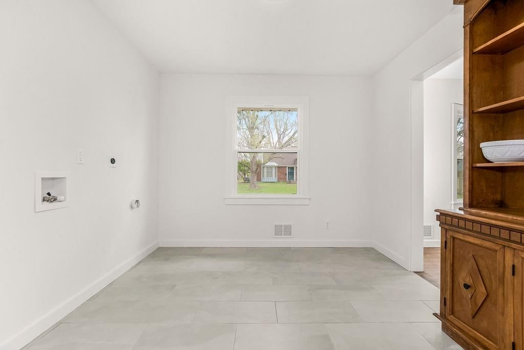 707 NW 10th Street — photo 12
