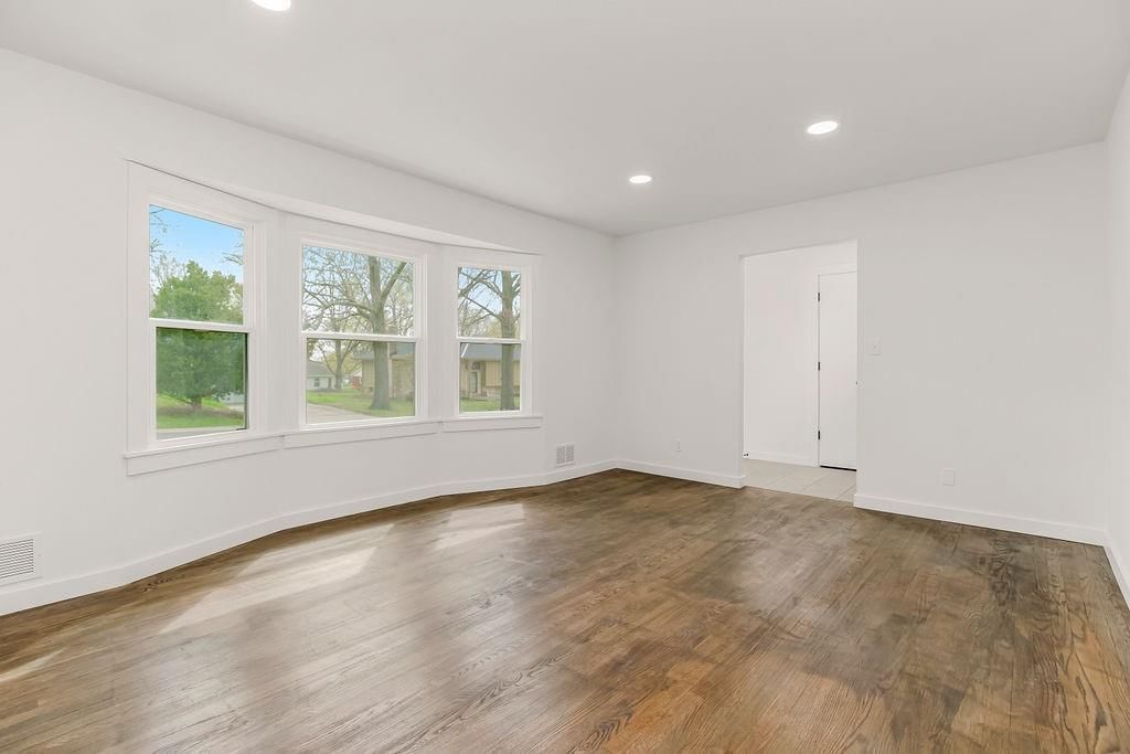 707 NW 10th Street — photo 14