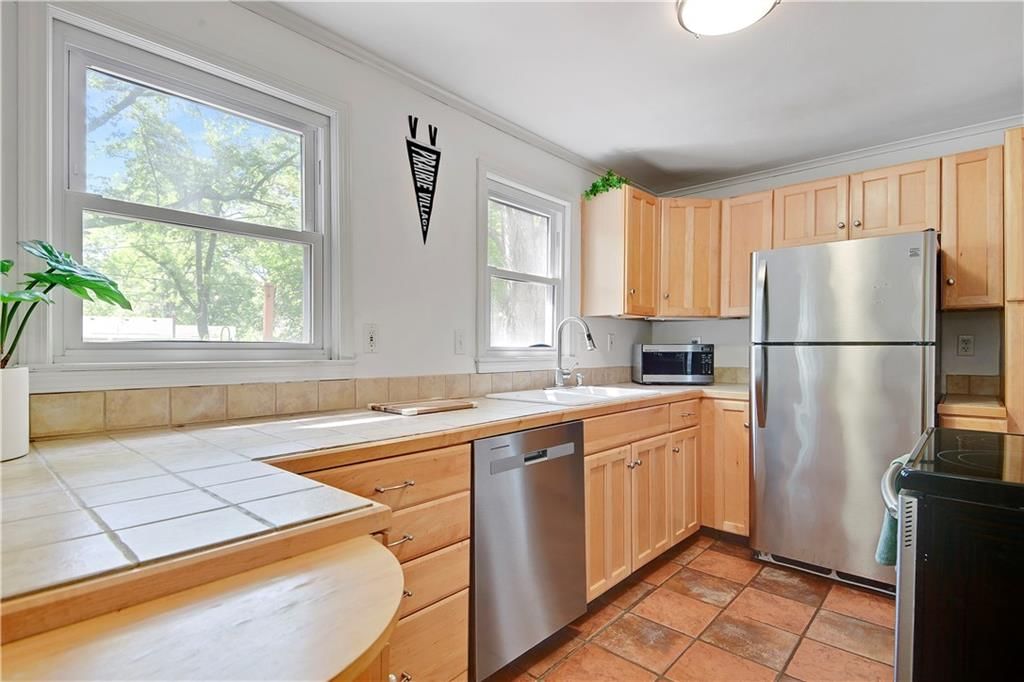 2519 W 78th Street — photo 12