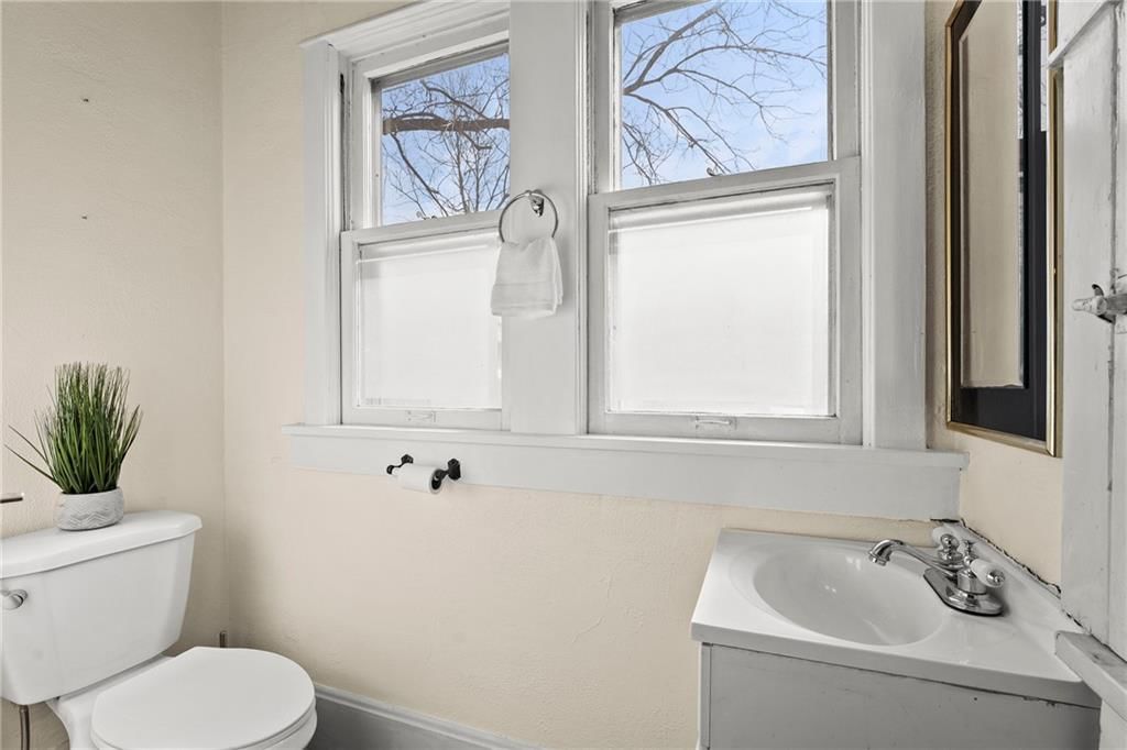 1324 Connecticut Street — photo 12