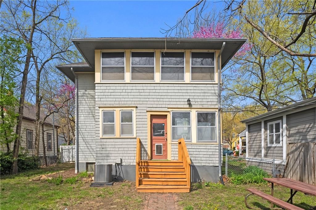 1324 Connecticut Street — photo 22