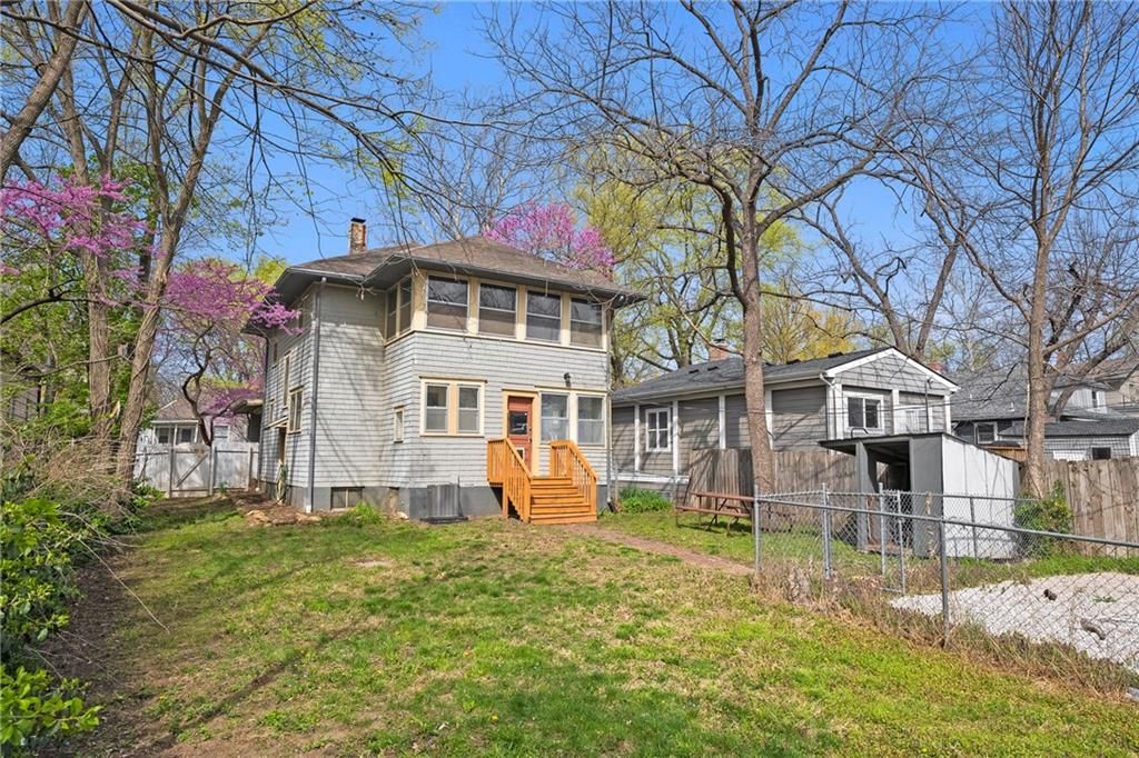 1324 Connecticut Street — photo 23