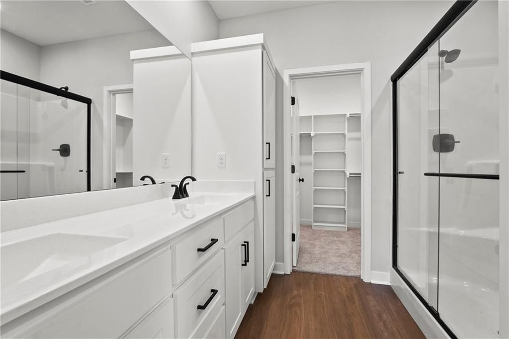 Photo 22 of 39 - 45 E 6th Street