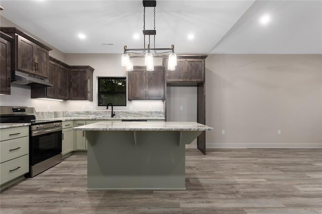 807 W Pleasant Street — photo 7