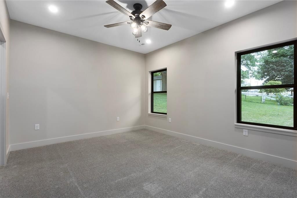 807 W Pleasant Street — photo 18