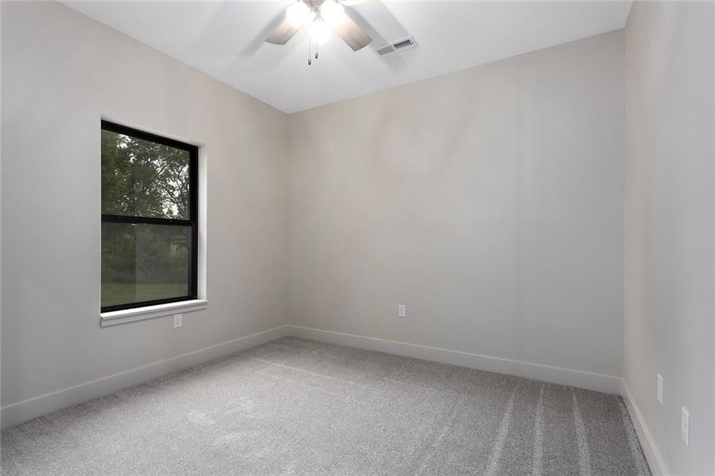 807 W Pleasant Street — photo 21