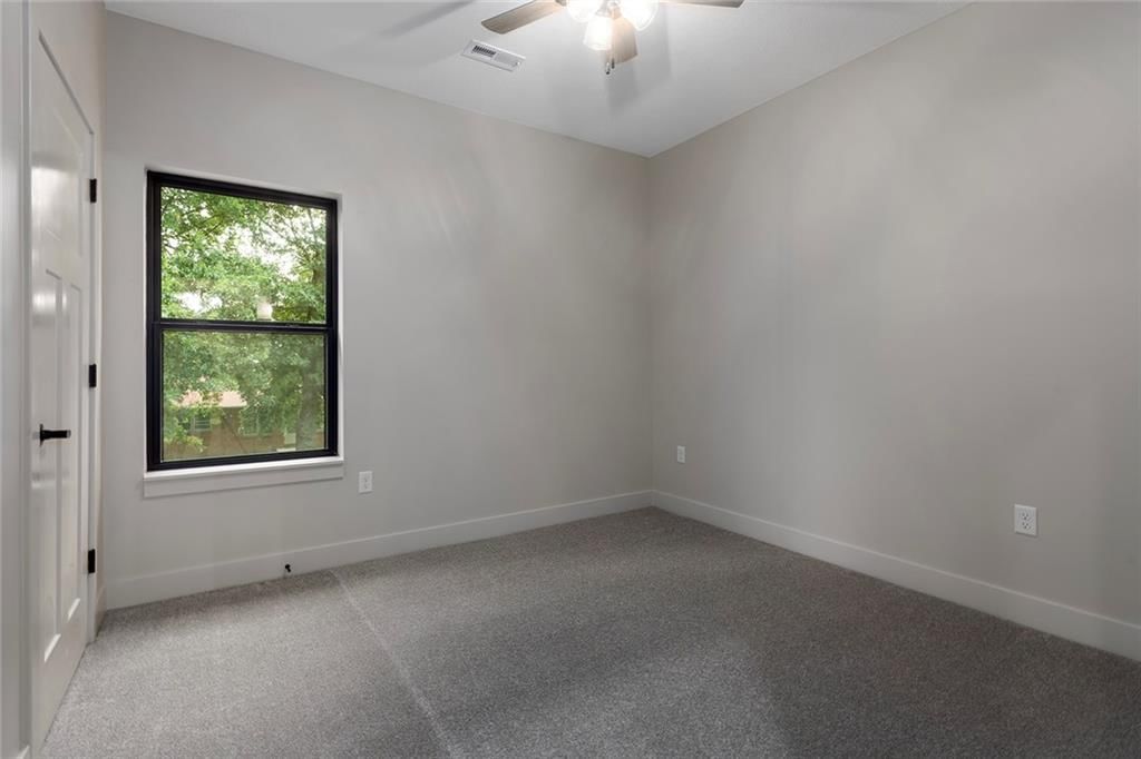 807 W Pleasant Street — photo 23