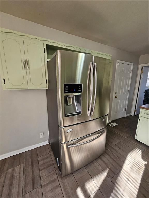 9215 Stark Avenue — photo 8