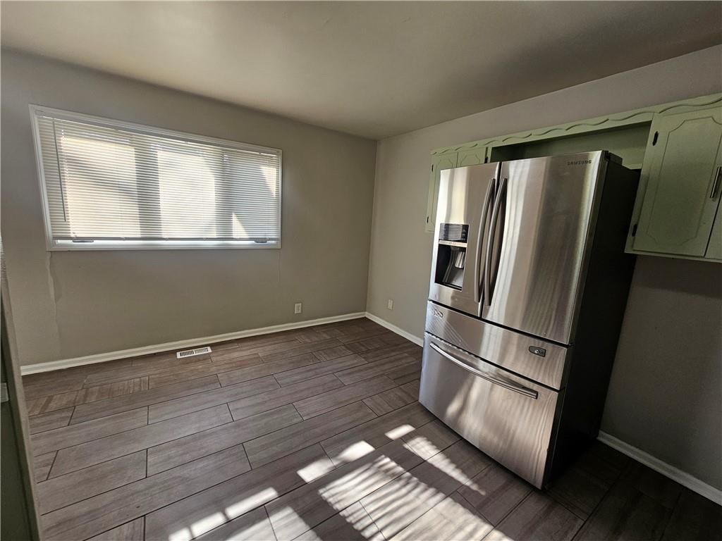 9215 Stark Avenue — photo 9