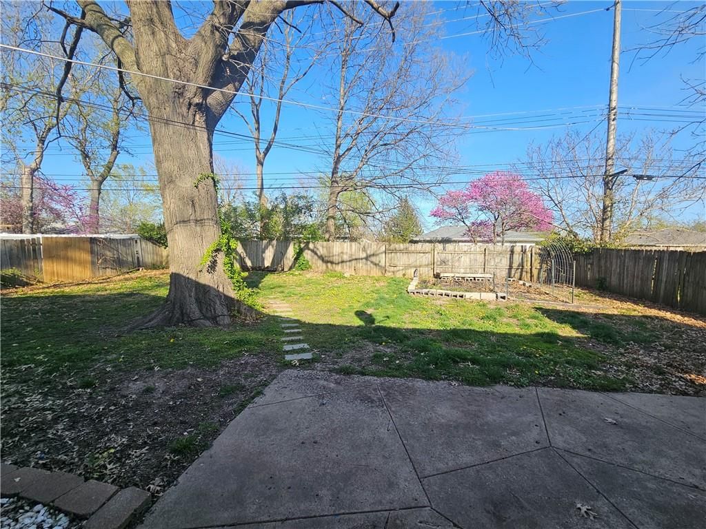 9215 Stark Avenue — photo 20