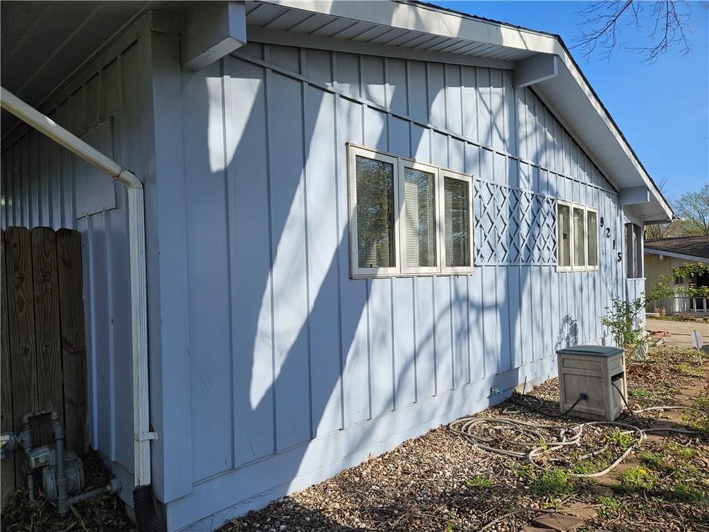9215 Stark Avenue — photo 23