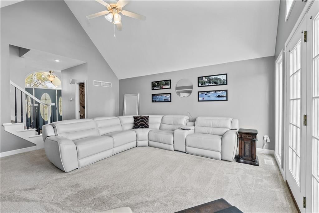 2614 Duncan Street — photo 10