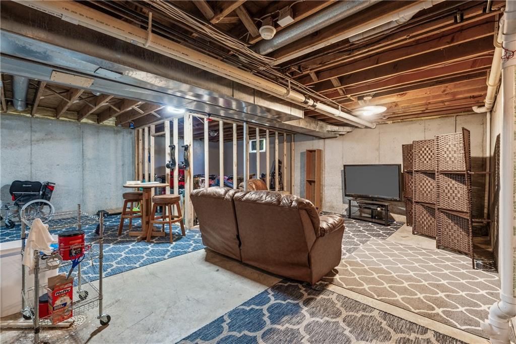 2614 Duncan Street — photo 25