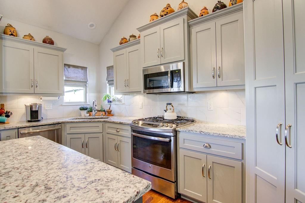 9404 N Genessee Street — photo 12