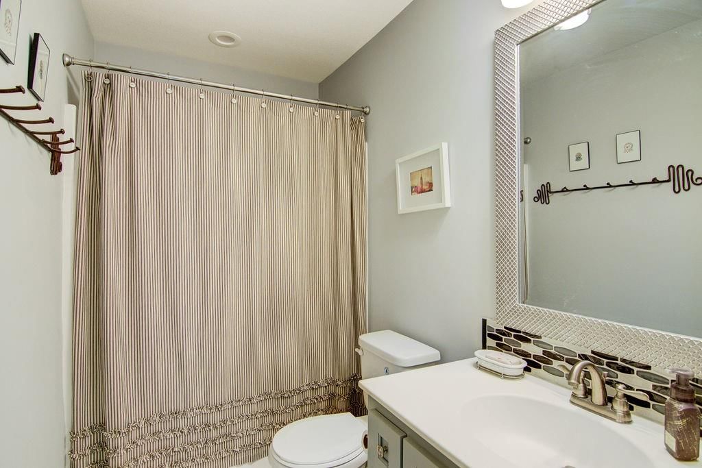 9404 N Genessee Street — photo 24