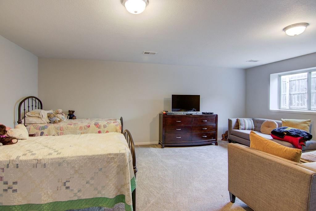 9404 N Genessee Street — photo 31