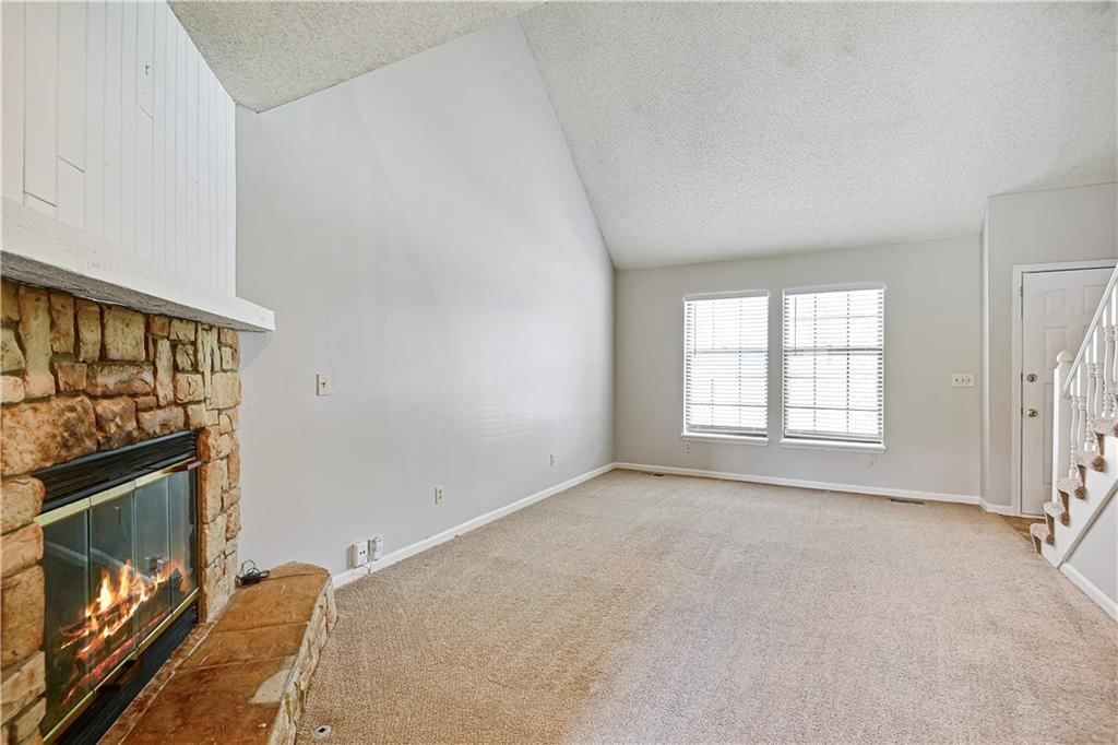 14924-14926 Riggs Street — photo 3