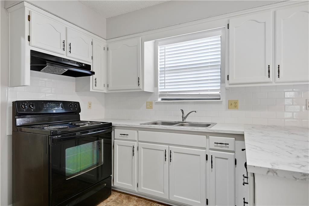 14924-14926 Riggs Street — photo 5