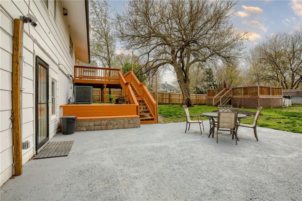 Photo 38 of 54 - 16880 S RIDGEVIEW Road