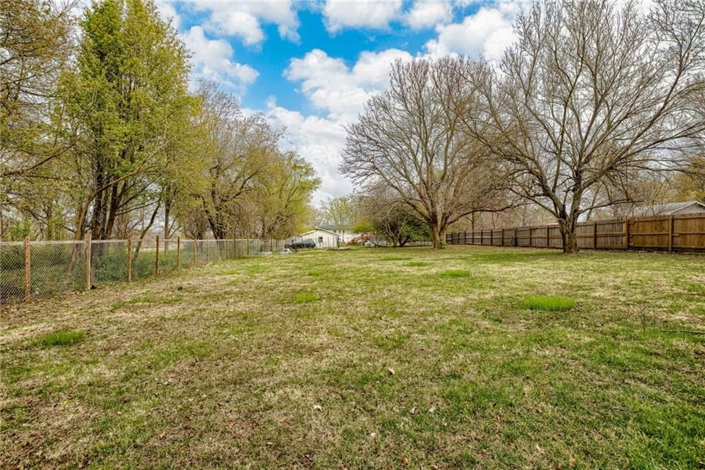Photo 41 of 54 - 16880 S RIDGEVIEW Road