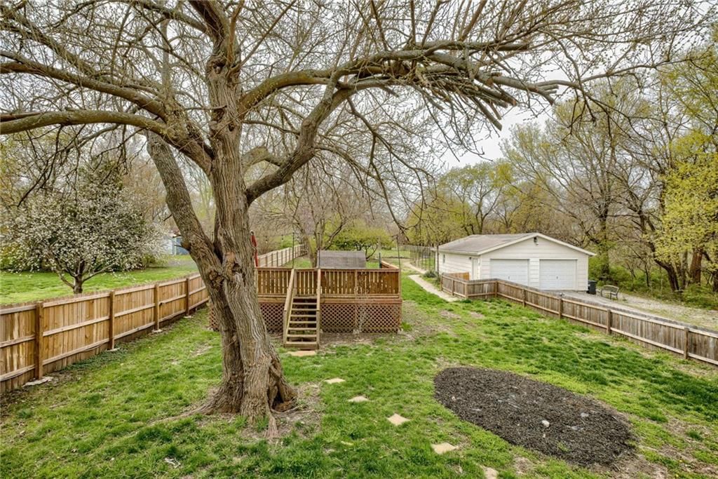 Photo 42 of 54 - 16880 S RIDGEVIEW Road