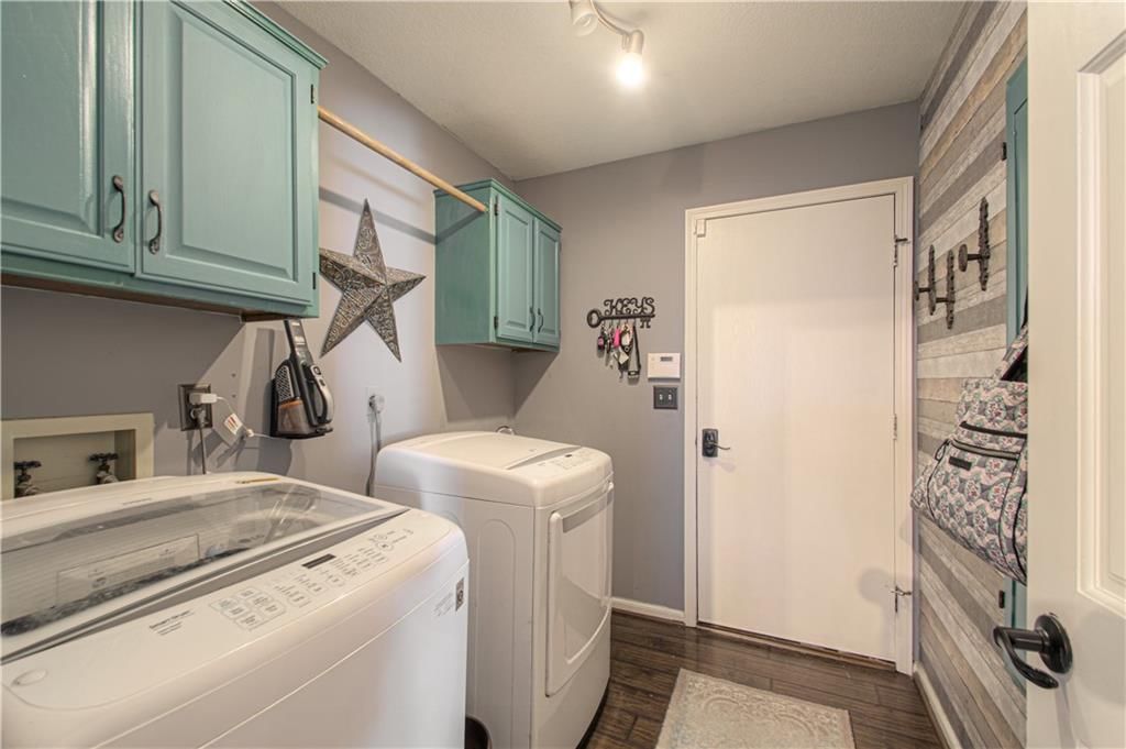 1004 NW Springdale Street — photo 21