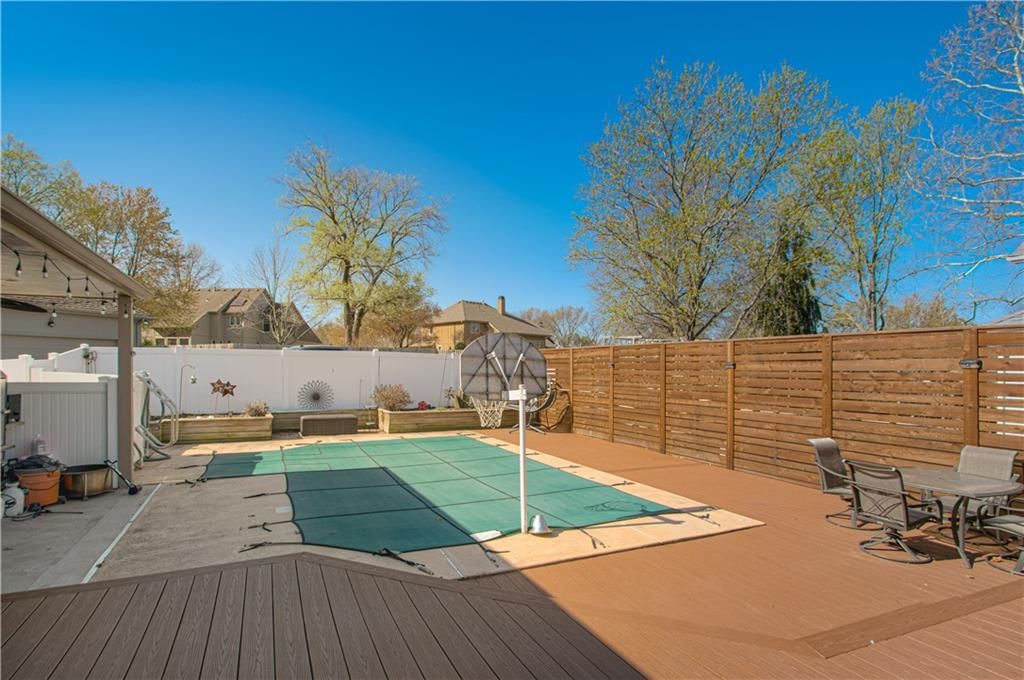 1004 NW Springdale Street — photo 33