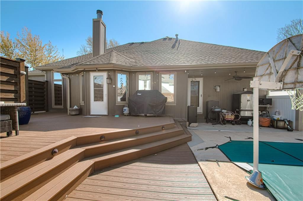 1004 NW Springdale Street — photo 39
