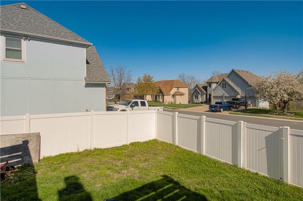 1004 NW Springdale Street — photo 41