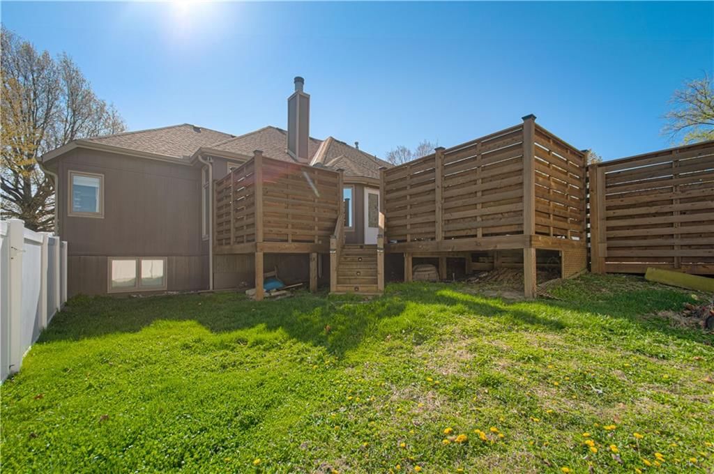 1004 NW Springdale Street — photo 42