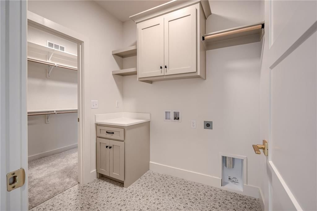 Photo 21 of 57 - 16423 Ingalls Street