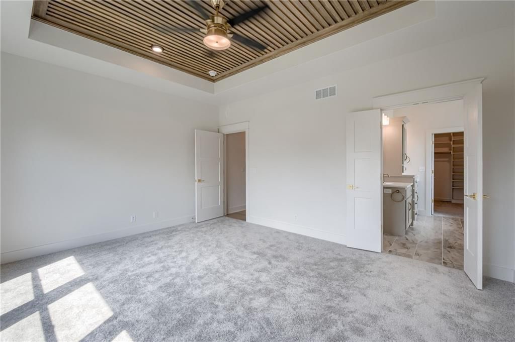 Photo 23 of 57 - 16423 Ingalls Street