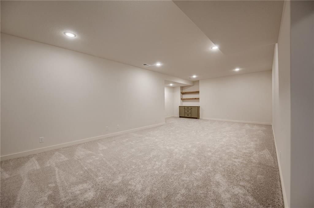 Photo 38 of 57 - 16423 Ingalls Street