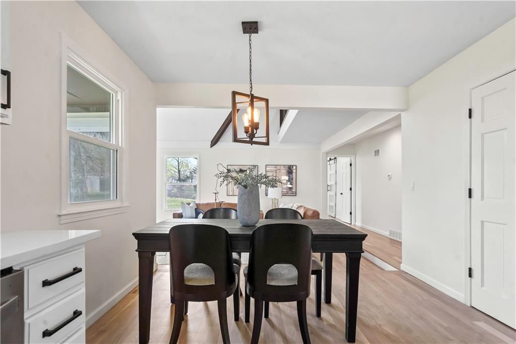 510 E 129th Terrace — photo 15