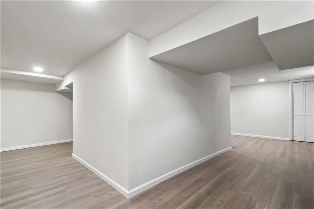 510 E 129th Terrace — photo 49
