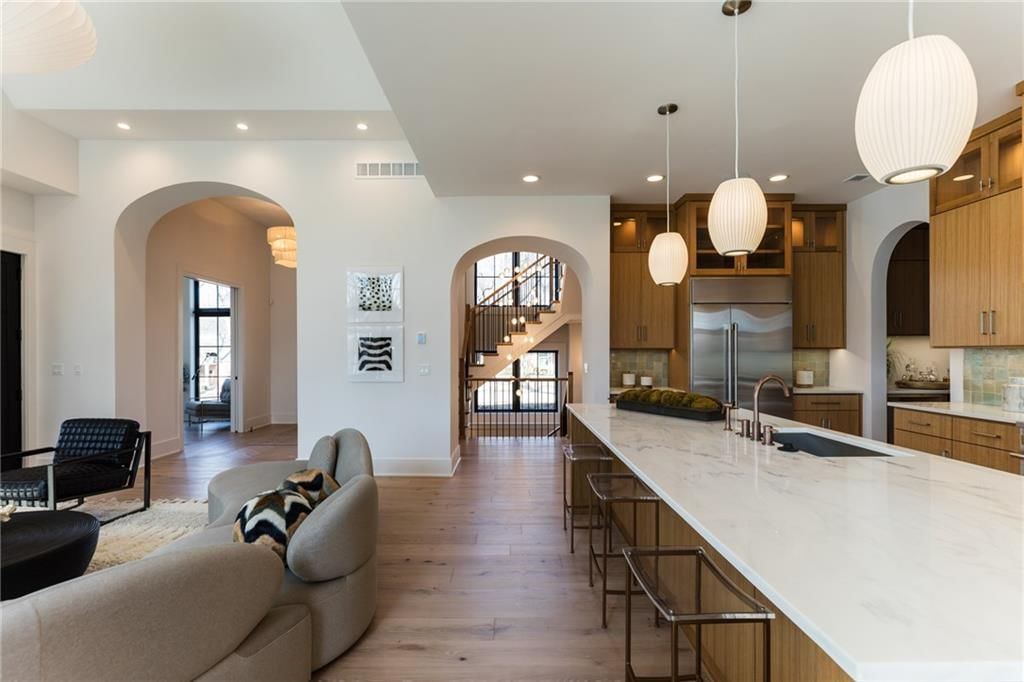 2815 W 82nd Street — photo 15