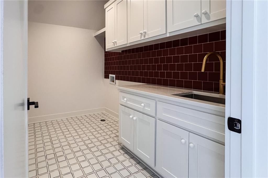 2815 W 82nd Street — photo 32